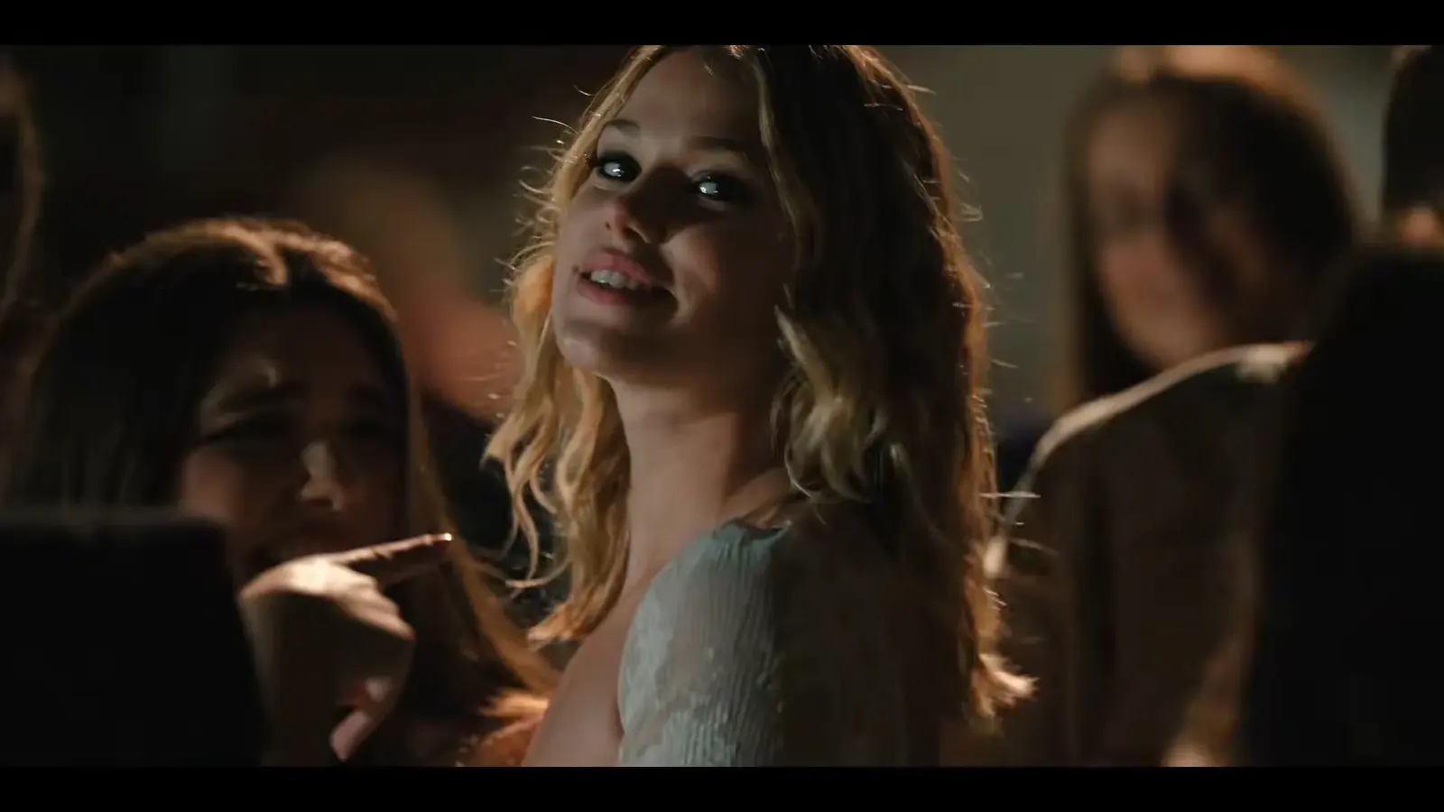 VS–YouTube-121MinervaAcademyOfficialTrailerNetflix-YouTube-0’37”